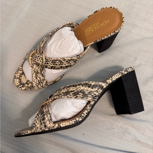 AEROSOLES Shoes - Aerosoles Women's Black and Cream Heeled Sandals